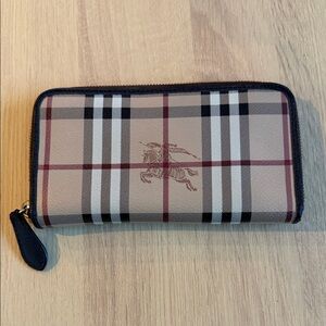 Burberry Novacheck Zip Wallet